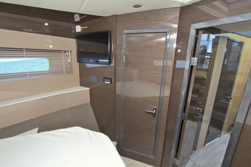 Slide: The Image of Cruisers Yachts 54 Fly 2018 - 70