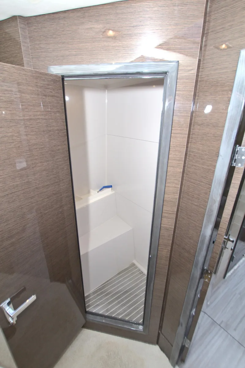 Slide: The Image of Cruisers Yachts 54 Fly 2018 - 71