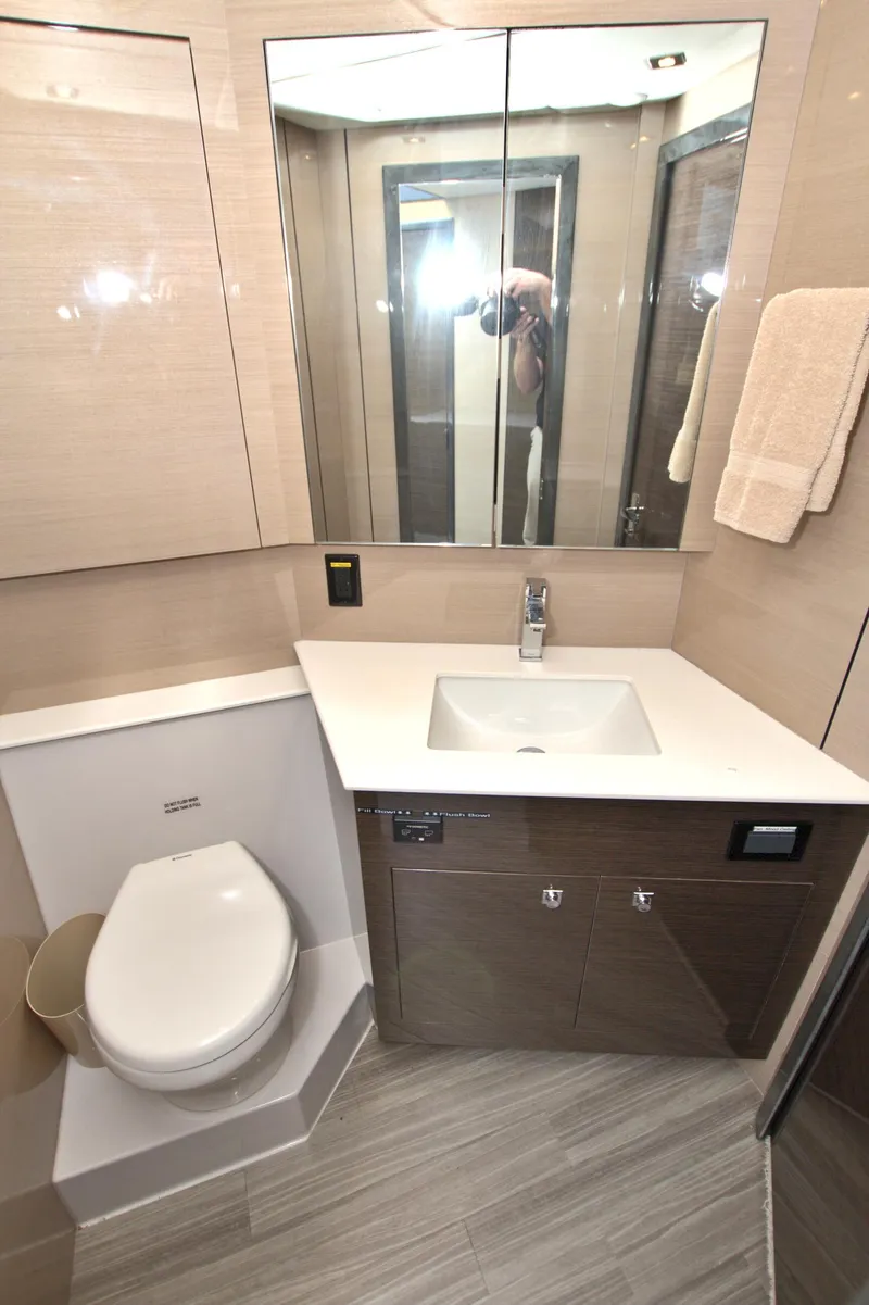 Slide: The Image of Cruisers Yachts 54 Fly 2018 - 74