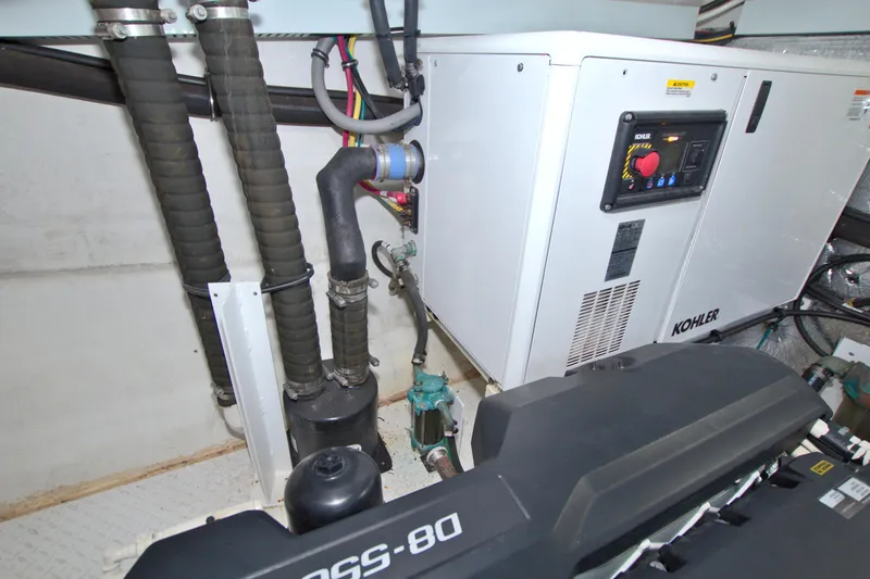 Slide: The Image of Cruisers Yachts 54 Fly 2018 - 81