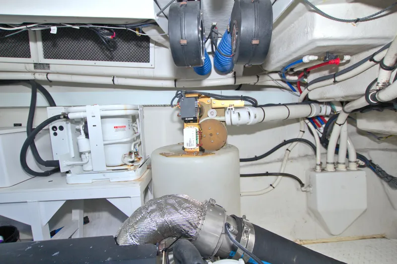 Slide: The Image of Cruisers Yachts 54 Fly 2018 - 93