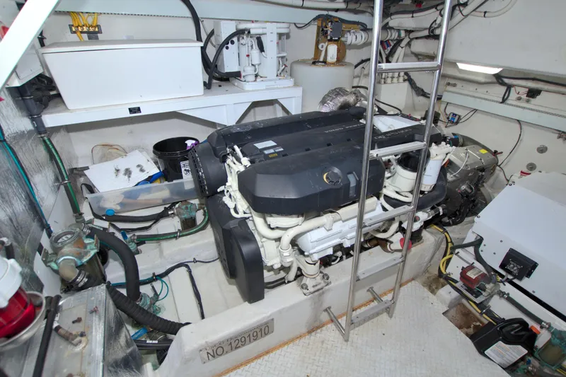 Slide: The Image of Cruisers Yachts 54 Fly 2018 - 96