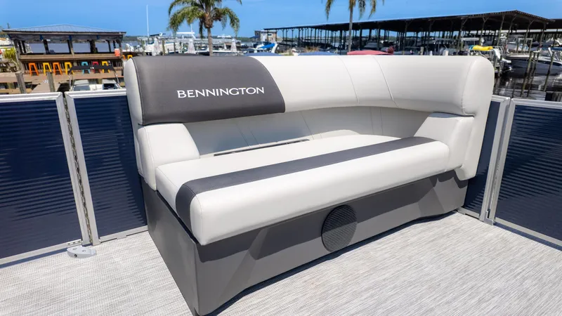 Slide: The Image of Bennington 20 SL 2026 - 13