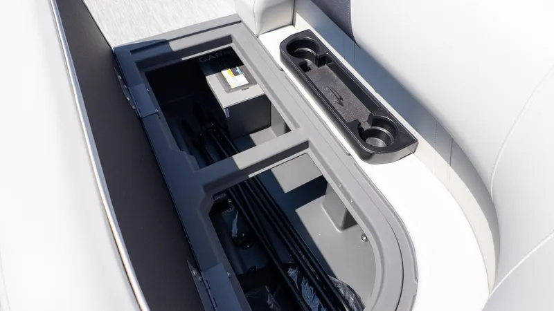 Slide: The Image of Bennington 20 SL 2026 - 14