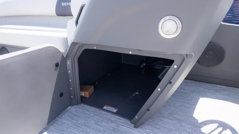 Slide: The Image of Bennington 20 SL 2026 - 17