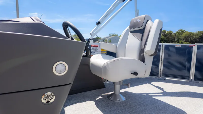 Slide: The Image of Bennington 20 SL 2026 - 18