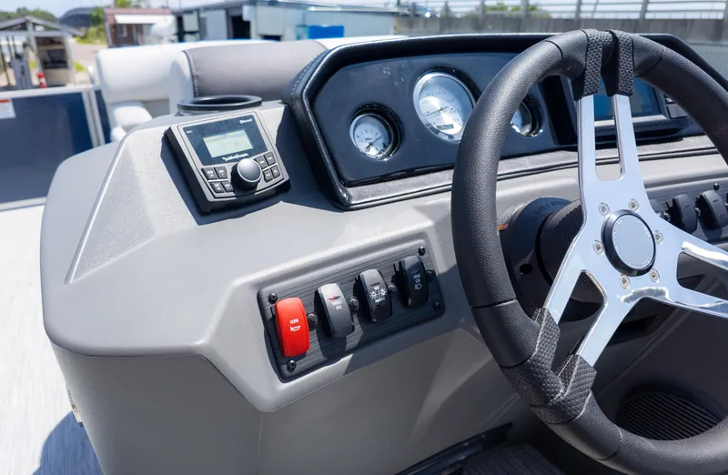 Slide: The Image of Bennington 20 SL 2026 - 20