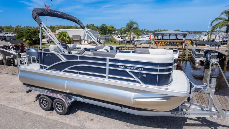 Slide: The Image of Bennington 20 SL 2026 - 3