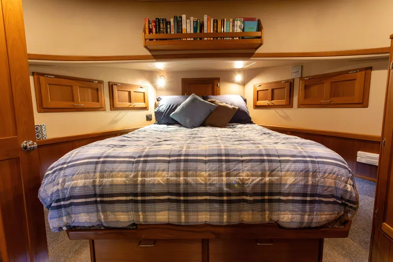 Slide: The Image of American Tug 34 2005 - 13