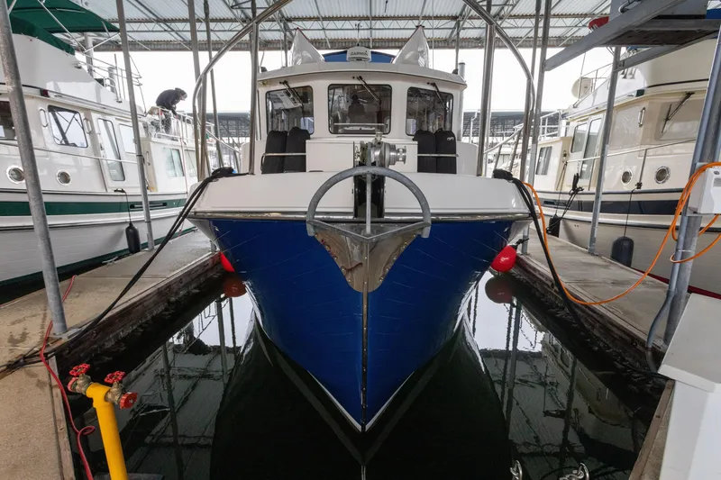 Slide: The Image of American Tug 34 2005 - 4