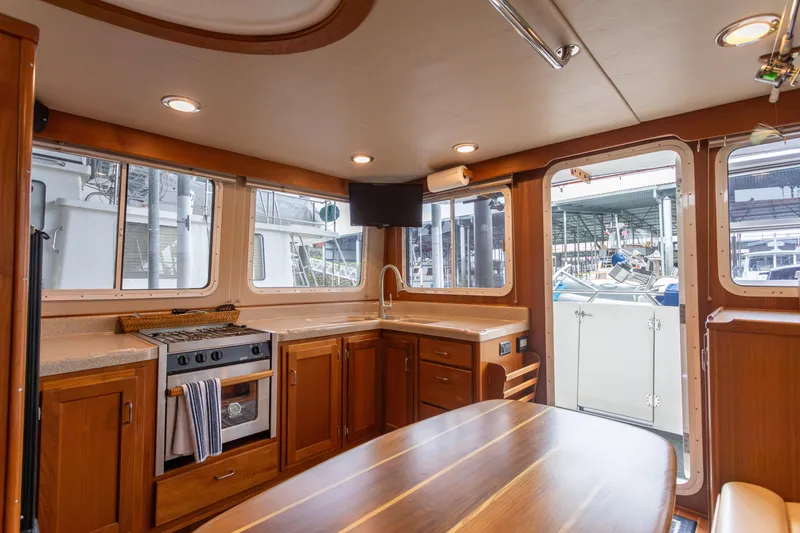 Slide: The Image of American Tug 34 2005 - 8