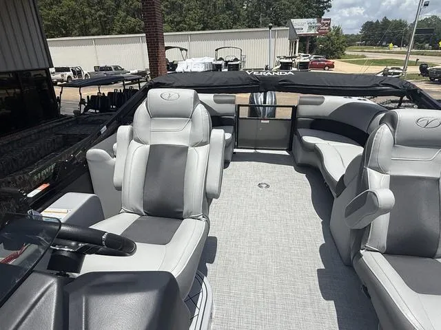 Slide: The Image of Veranda VR22RC 2026 - 13