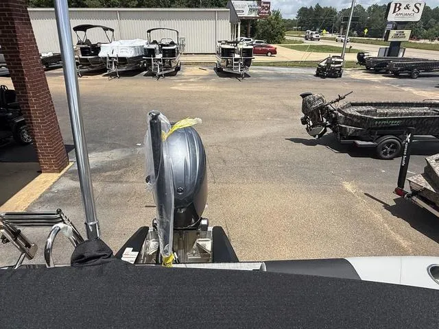 Slide: The Image of Veranda VR22RC 2026 - 16