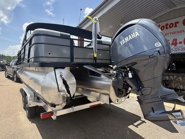 Slide: The Image of Veranda VR22RC 2026 - 8