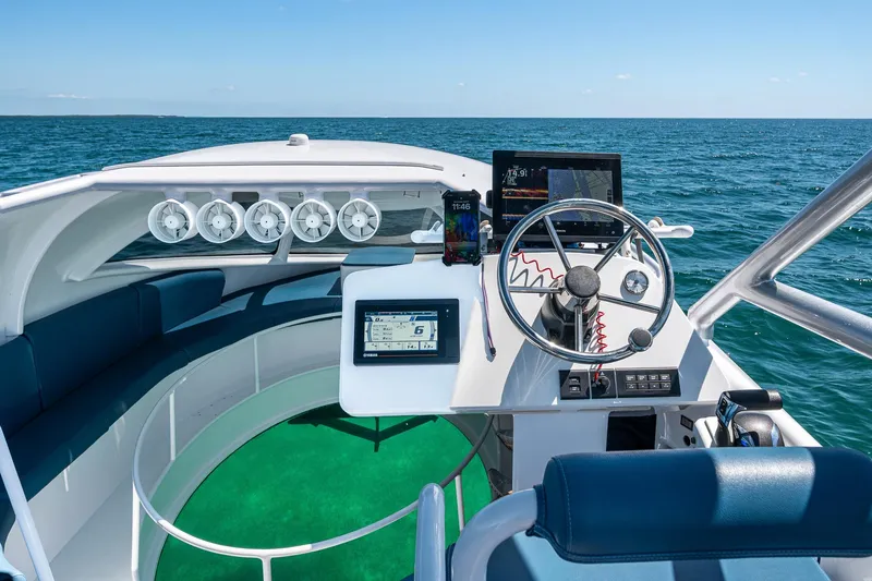 Slide: The Image of 2018 Paritetboat Glass Bottom Boat LOOKER 370 - 28