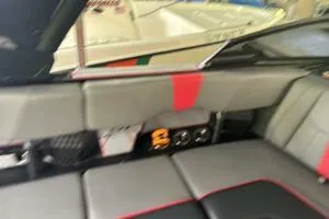 Slide: The Image of Malibu Wakesetter 23 LSV 2022 - 51