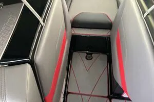 Slide: The Image of Malibu Wakesetter 23 LSV 2022 - 59