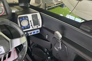 Slide: The Image of Malibu Wakesetter 23 LSV 2022 - 67