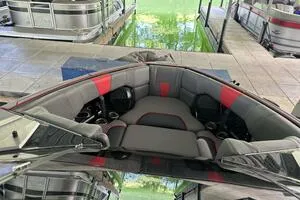 Slide: The Image of Malibu Wakesetter 23 LSV 2022 - 81