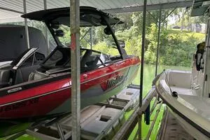 Slide: The Image of Malibu Wakesetter 23 LSV 2022 - 84