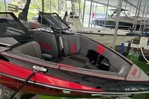 Slide: The Image of Malibu Wakesetter 23 LSV 2022 - 85
