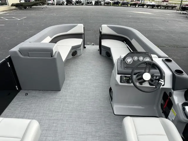 Slide: The Image of Lowe LS L-Shaped 210 2025 - 18