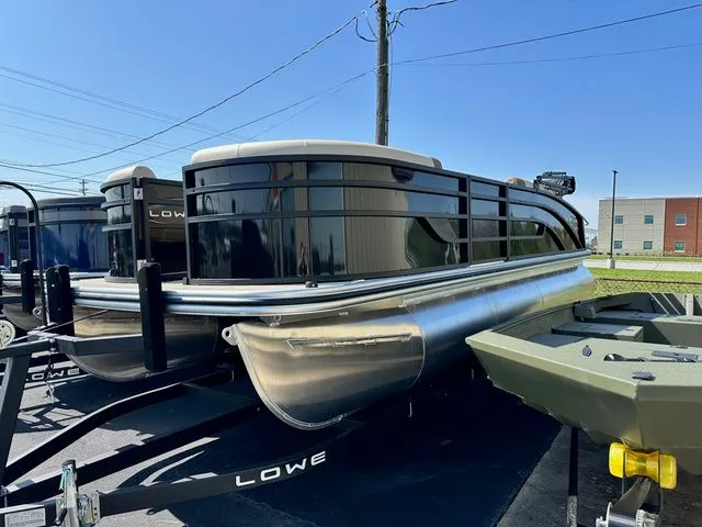 Slide: The Image of Lowe SS Conversion Lounge SS 210 CL 2025 - 12