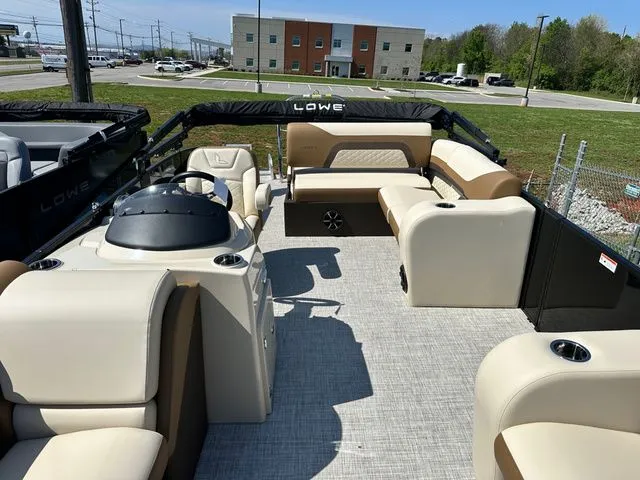 Slide: The Image of Lowe SS Conversion Lounge SS 210 CL 2025 - 16