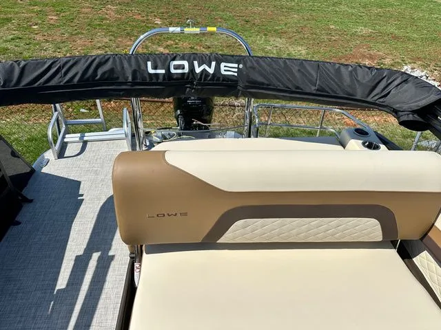 Slide: The Image of Lowe SS Conversion Lounge SS 210 CL 2025 - 18