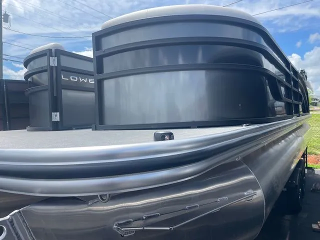 Slide: The Image of Lowe SS Walk Thru 230 WT Special 2025 - 13