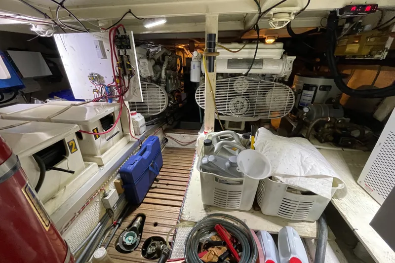 Slide: The Image of Grand Banks 42 Classic 1990 - 100