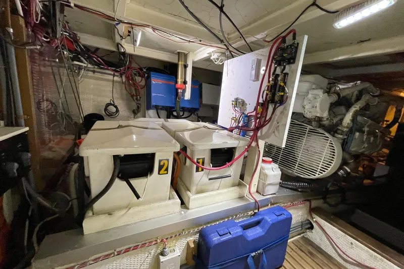 Slide: The Image of Grand Banks 42 Classic 1990 - 109