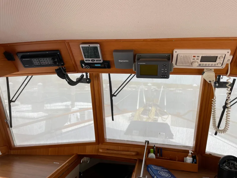 Slide: The Image of Grand Banks 42 Classic 1990 - 63