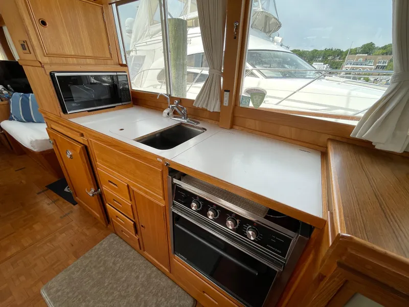 Slide: The Image of Grand Banks 42 Classic 1990 - 75