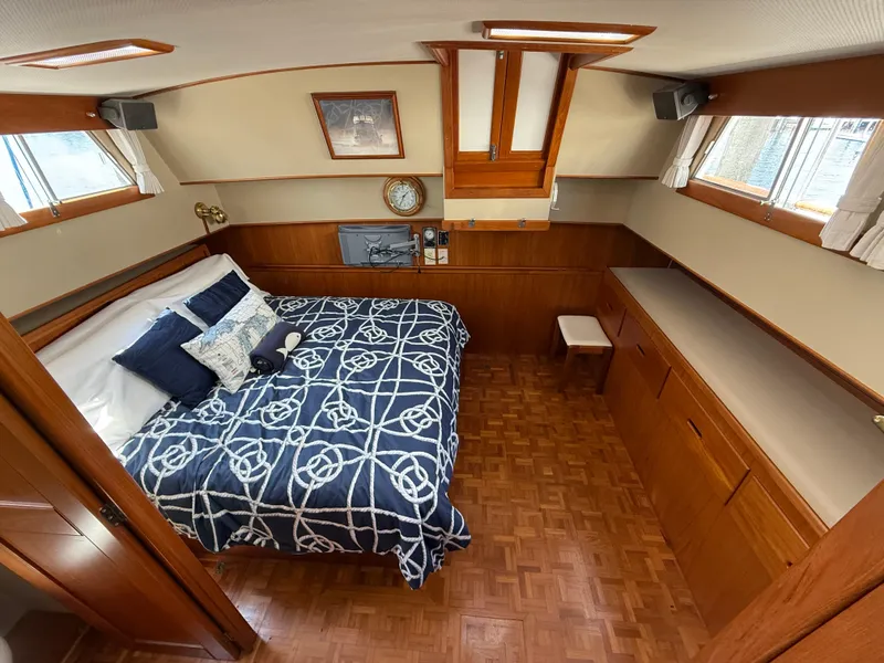 Slide: The Image of Grand Banks 42 Classic 1990 - 78