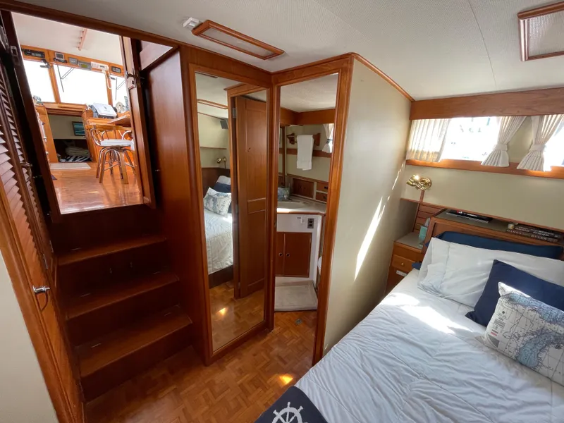 Slide: The Image of Grand Banks 42 Classic 1990 - 90