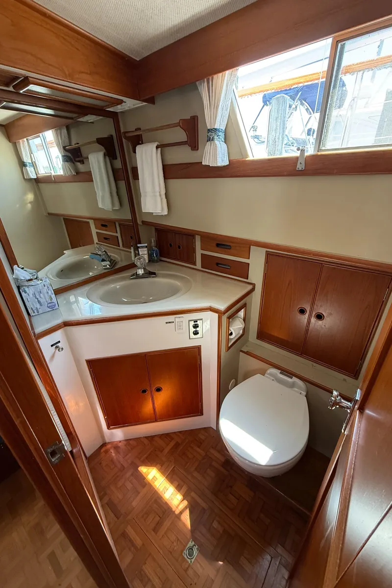 Slide: The Image of Grand Banks 42 Classic 1990 - 93