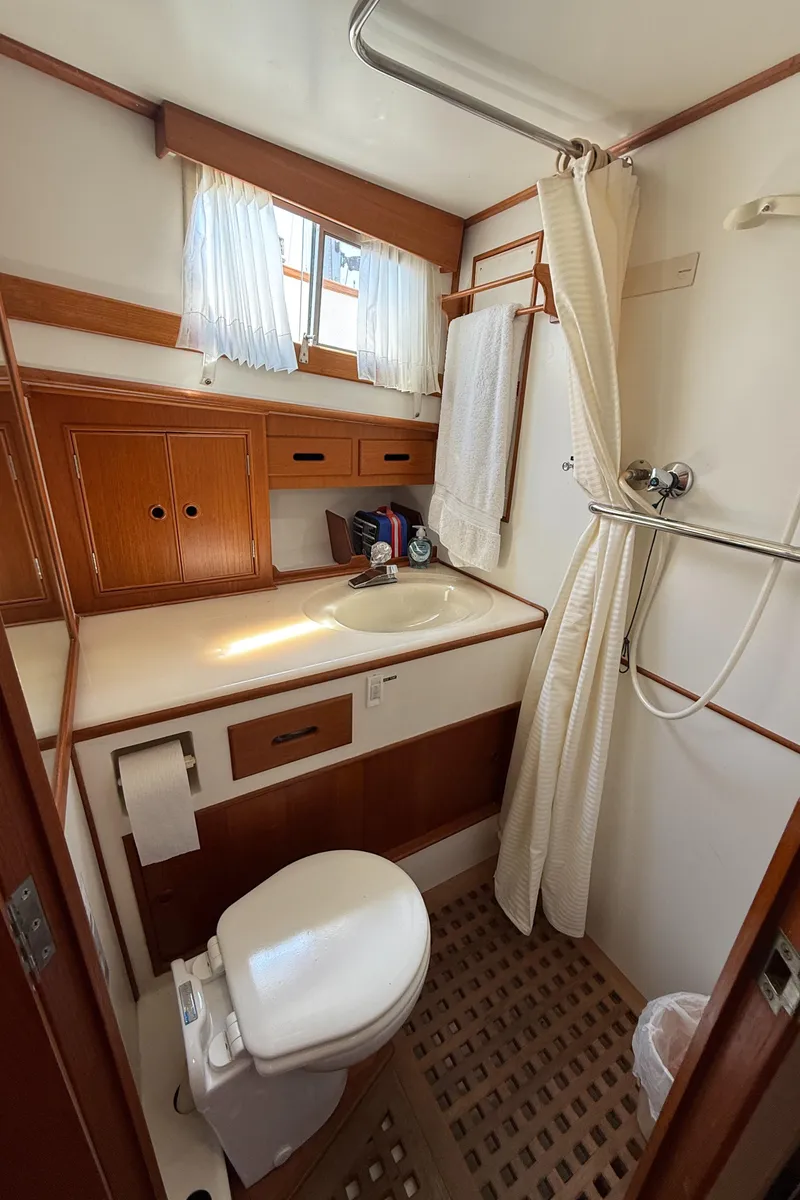 Slide: The Image of Grand Banks 42 Classic 1990 - 98