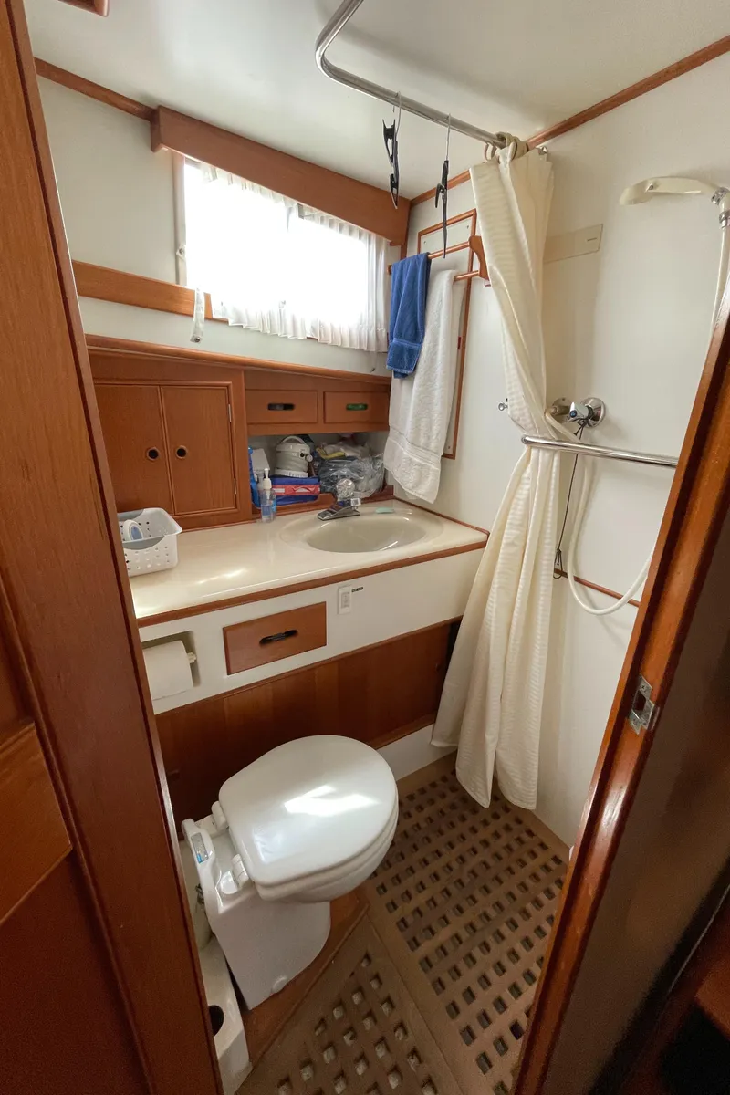 Slide: The Image of Grand Banks 42 Classic 1990 - 99