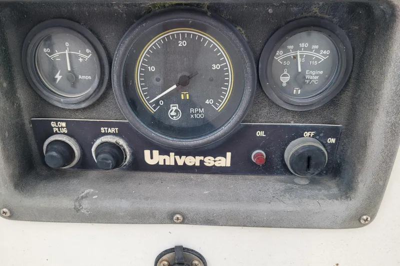 Slide: The Image of Radar equipment on a 1985 Bristol 38.8 sailboat with Scanstrut mount. - 15