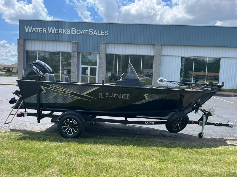 The Image of 2026 Lund 1675 Adventure SS boat displayed at Water Werks Boat Sales. - 0