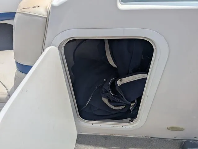 Slide: The Image of Four Winns Horizon 230 2000 - 21