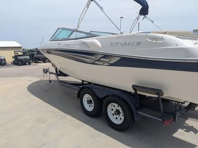 Slide: The Image of Four Winns Horizon 230 2000 - 3