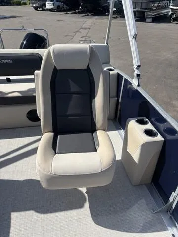 Slide: The Image of Harris Cruiser 250 SLDH 2026 - 12