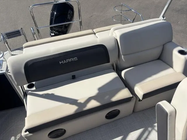 Slide: The Image of Harris Cruiser 250 SLDH 2026 - 15