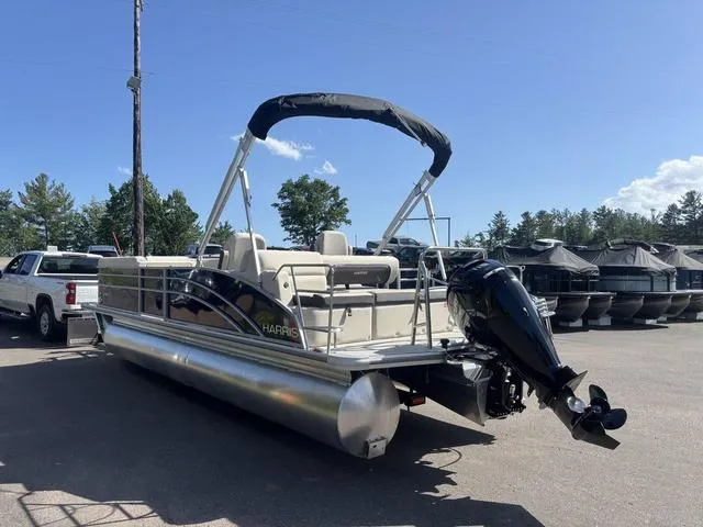 Slide: The Image of Harris Cruiser 250 SLDH 2026 - 6