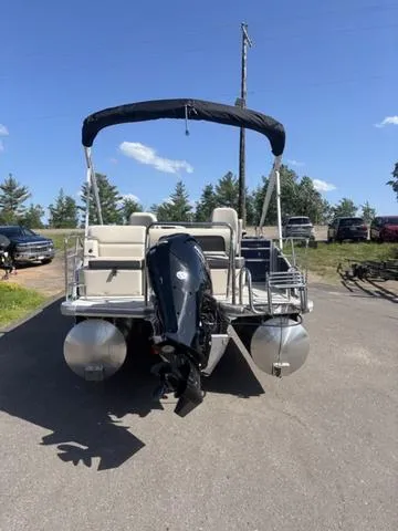 Slide: The Image of Harris Cruiser 250 SLDH 2026 - 7