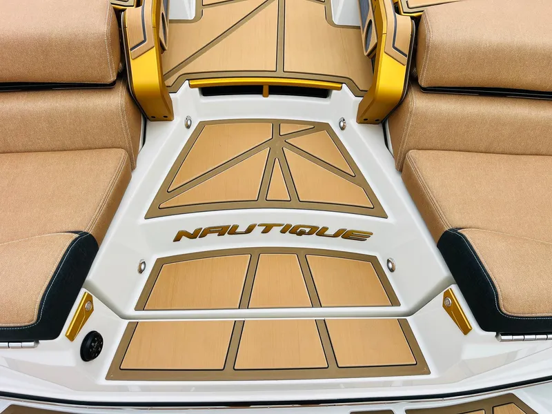 Slide: The Image of Nautique Super Air Nautique G25 Paragon 2026 - 73