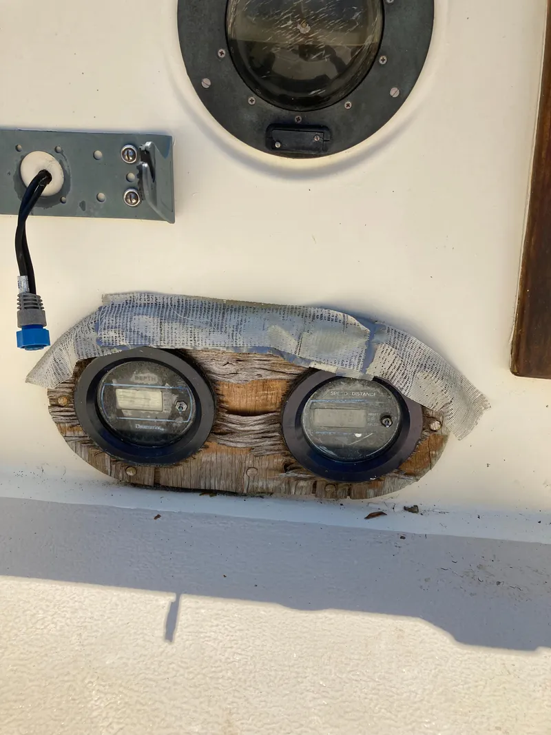 Slide: The Image of Pacific Seacraft 31 1978 - 6