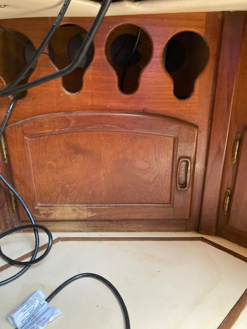 Slide: The Image of Pacific Seacraft Mariah 31 1978 - 20